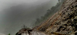 Landslide blocks Narayanghat-Muglin and Pokhara-Baglung roads